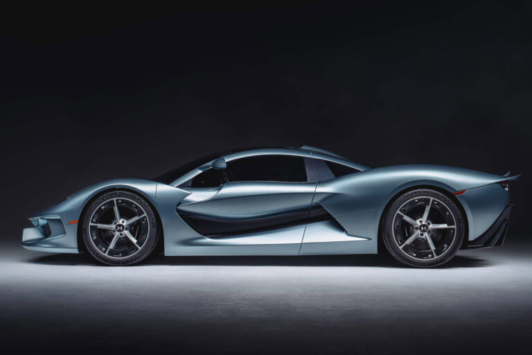 Hennessey Blackbird: motor V8, tracción trasera y ¡a disfrutar!