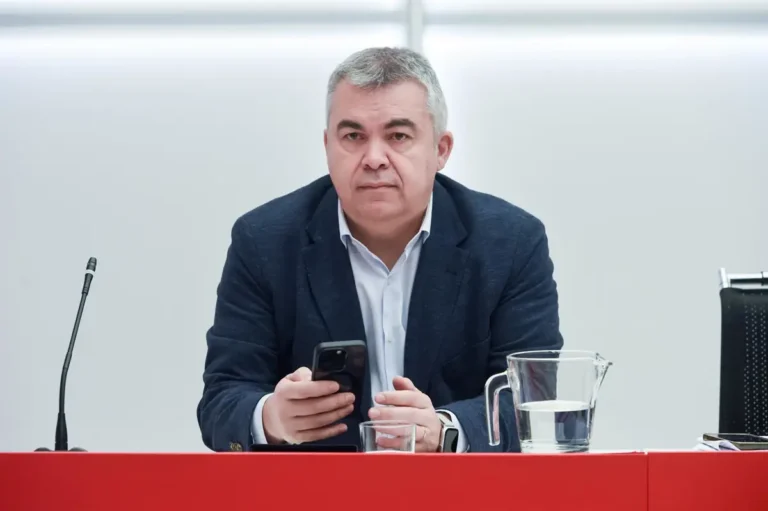 El juez del caso Leire sugiere que Cerdán pagó a la exmilitante con fondos del PSOE por su trabajo