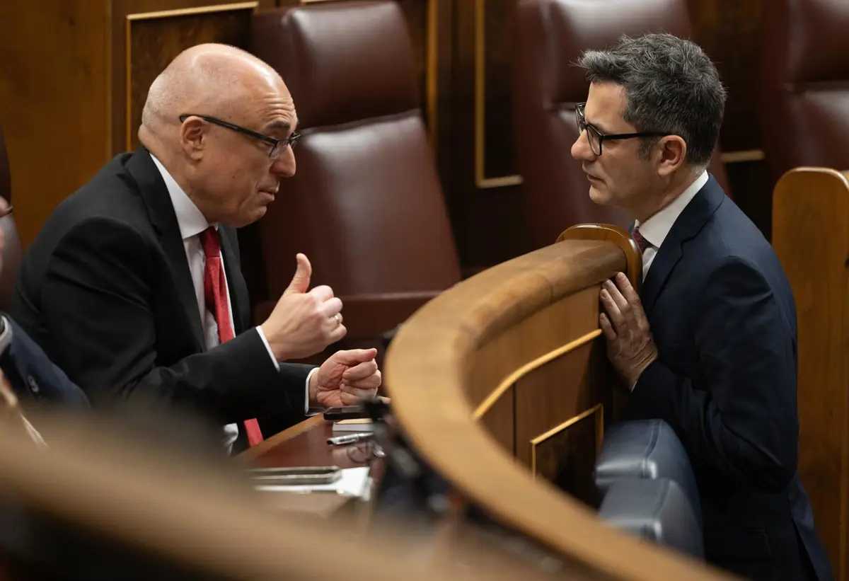 El gobierno cita a siete ministros en el Congreso por la crisis de Ceuta y pide 200 guardias