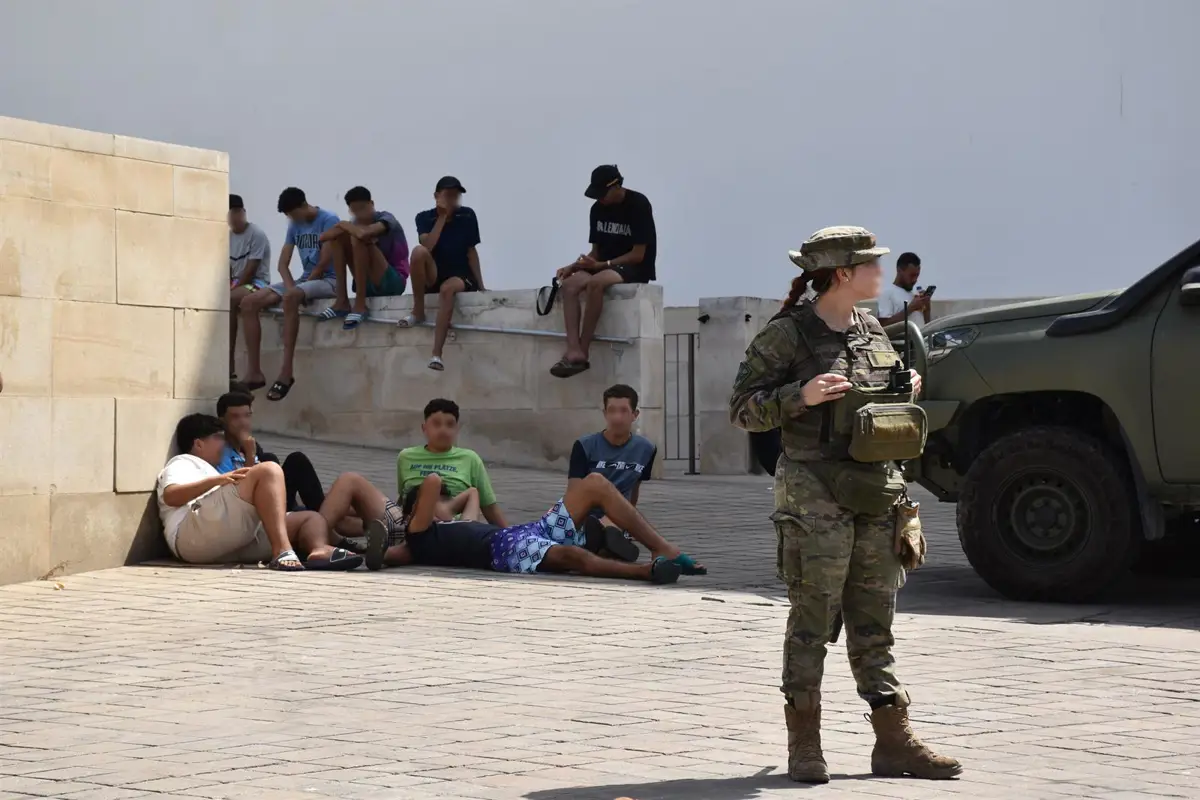 Bruselas destaca la obligación de España de proteger a los menores de Ceuta y solicita la