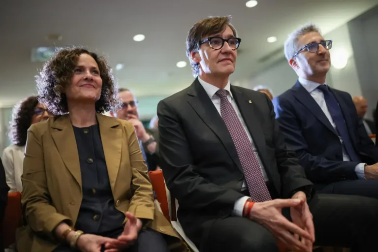 Cataluña recibió 450 euros por habitante para competencias, frente a los 8 euros de C