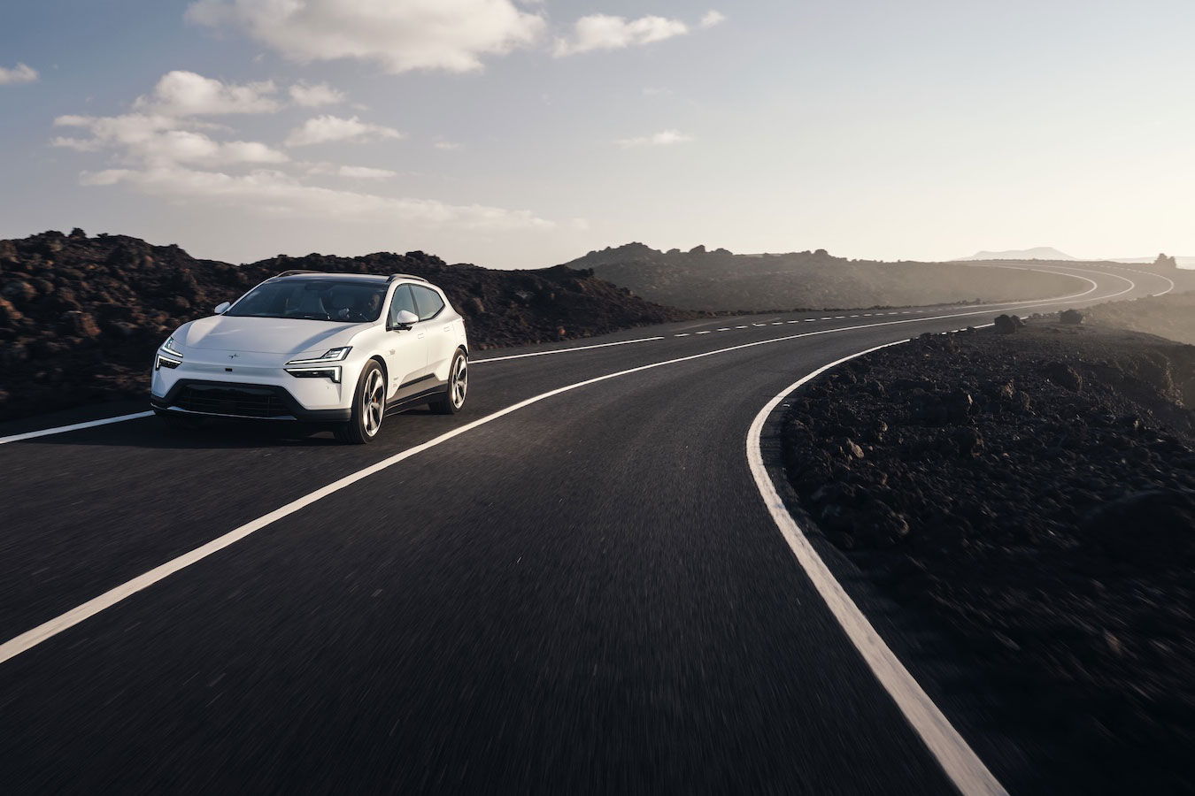 Polestar 4 SUV: al fin con luna trasera y mucho espacio disponible