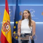 El PP afirma que Sánchez sigue "herido" por el Rey y arrastra complejos con Felipe VI