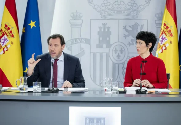 El Gobierno respalda a Puente en su defensa de la jueza Tardón y su independencia judicial