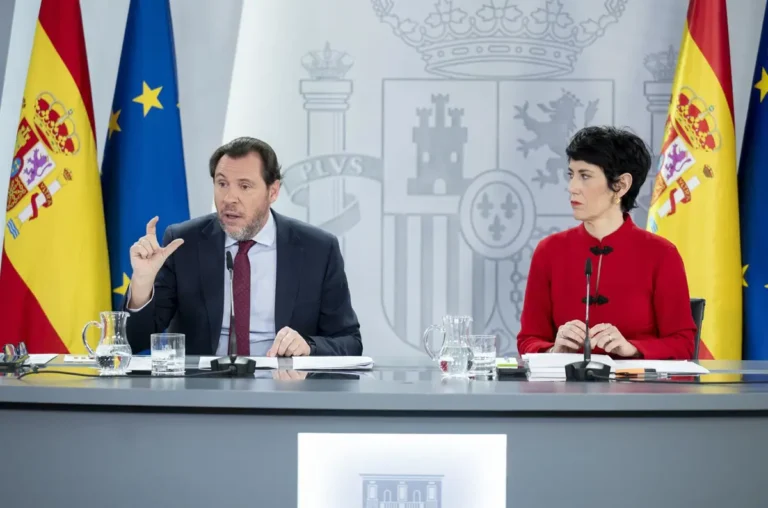 El Gobierno respalda a Puente en su defensa de la jueza Tardón y su independencia judicial