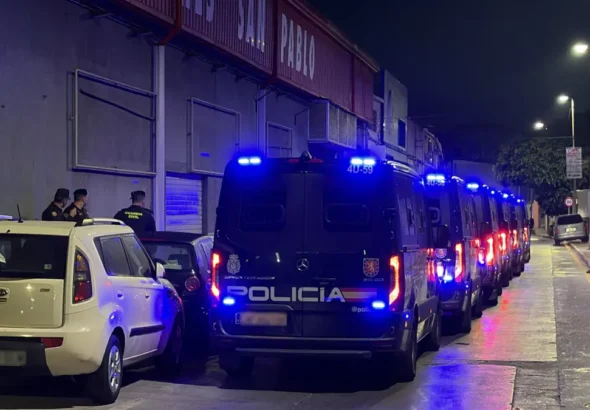 Moncloa asegura que el traslado al puerto fue exitoso, a pesar de su complejidad, Feijóo opina lo