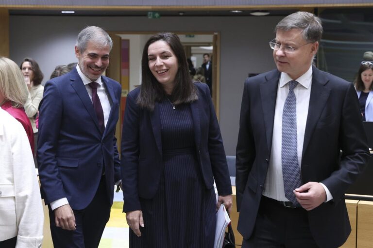 Varios socios critican a España por relacionar la oficialidad catalana con la ampliación del
