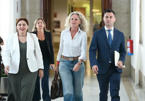 El PSOE califica de "incomprensible" el rechazo de Junts y negociará hasta el último instante